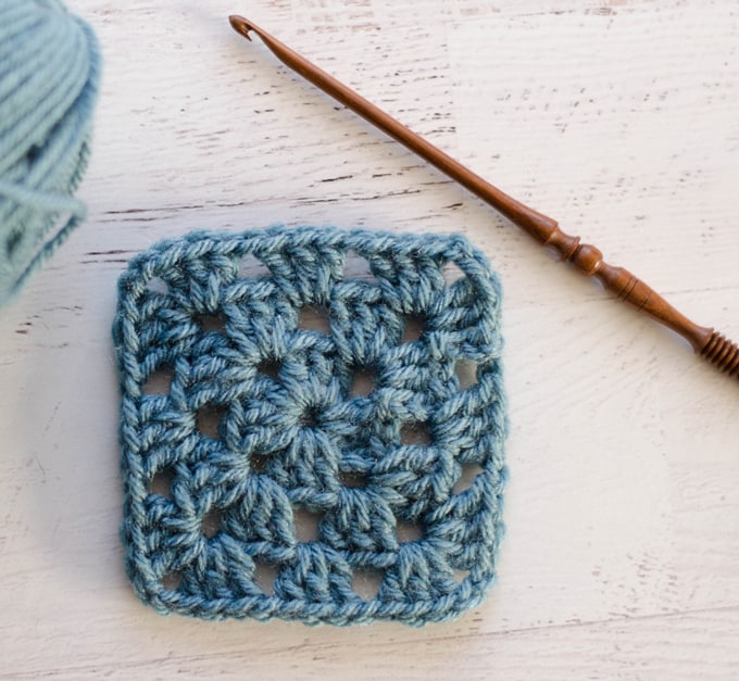 Learn to crochet 'Granny Squares'